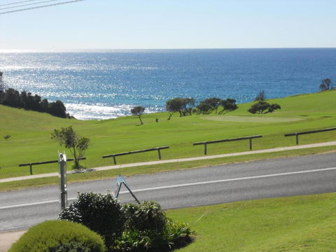 Narooma Golfers Lodge - Accommodation Guide 4