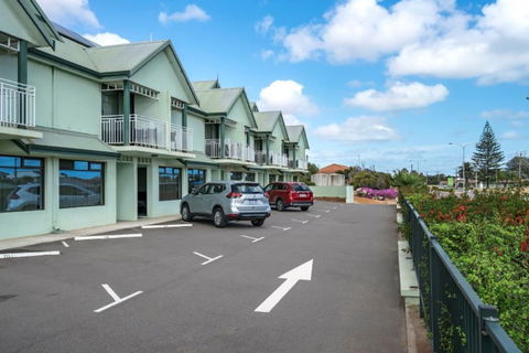 Geraldton Motor Inn - Accommodation Asia 1