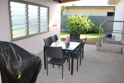 Indulge Homes - 77 Olive - Accommodation Asia 5