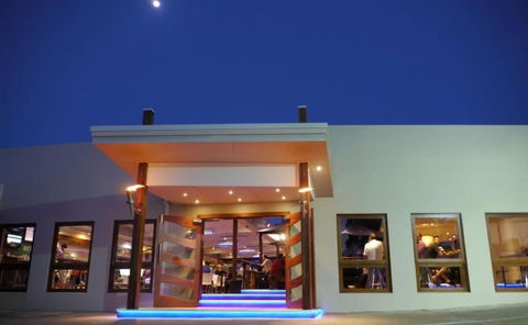 Park Beach Hotel Motel - Accommodation Asia 2