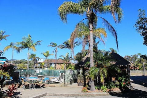 Ocean Side Hawks Nest - Accommodation Asia 5