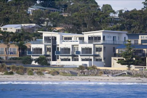 Mollymook Beachfront Executive Apartment - Accommodation Asia 5