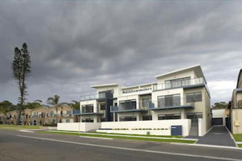 Mollymook Beachfront Executive Apartment - Accommodation Asia 0