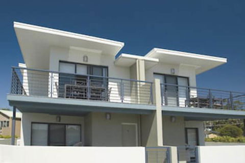 Mollymook Beachfront Executive Apartment - Accommodation Asia 3