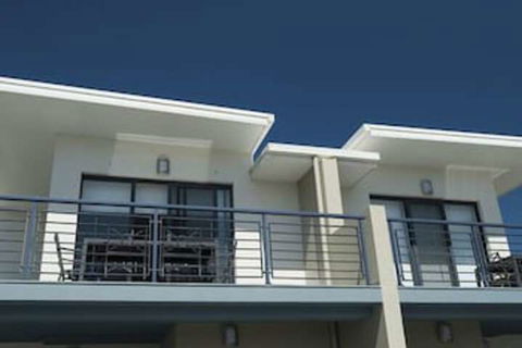 Mollymook Beachfront Executive Apartment - Accommodation Asia 6