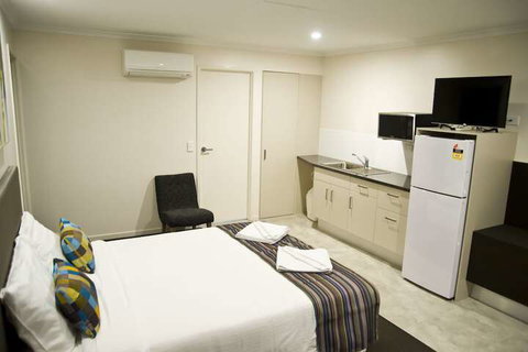 Roma Central Motel - Accommodation Guide 3