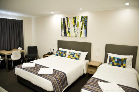 Roma Central Motel - Accommodation Guide 7