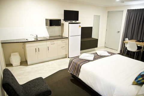 Roma Central Motel - Accommodation Guide 4