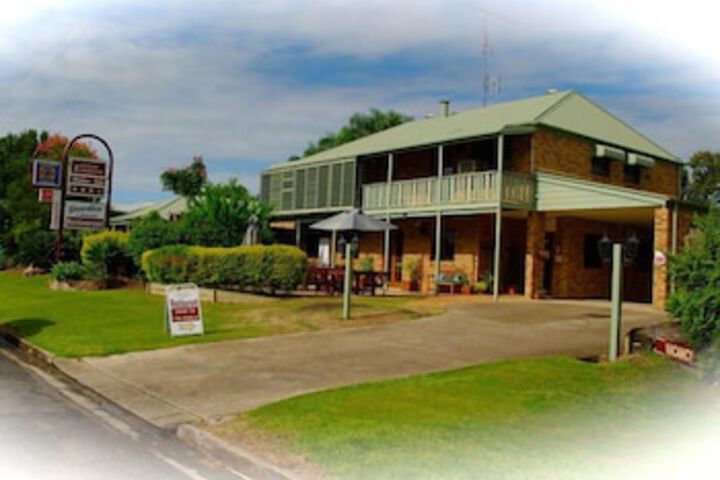 Monkland QLD Accommodation Guide