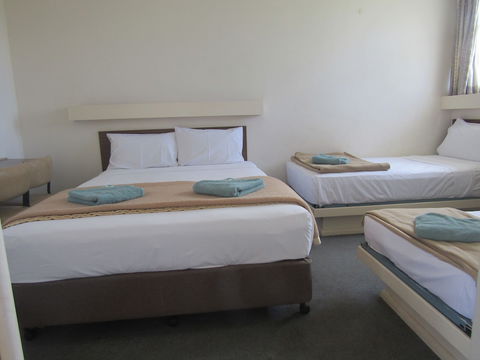 Twin City Motor Inn - Accommodation Asia 6