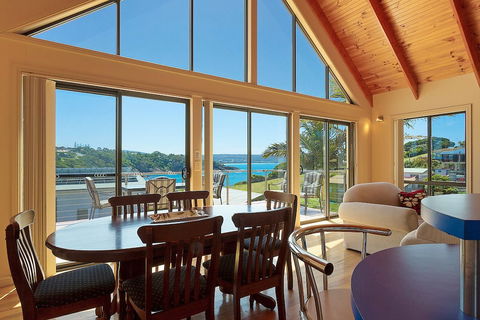 Snug Cove Villas - Accommodation Guide 3