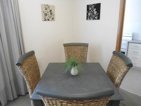 Ashwood Apartment Bellerive - Accommodation Guide 1