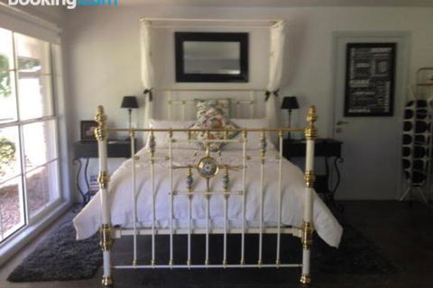 Whispers At Cedar Grove - Accommodation Guide 3