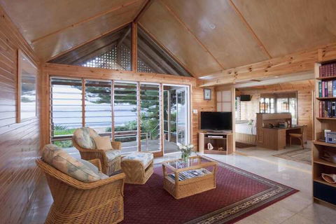 Kims Beachside Retreat - Accommodation Asia 6