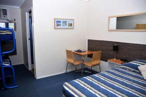 Chinchilla Motel - Accommodation Guide 1