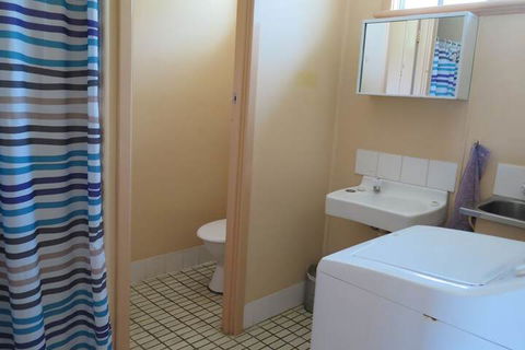Jurien Beachfront Holiday Units - Accommodation Asia 6