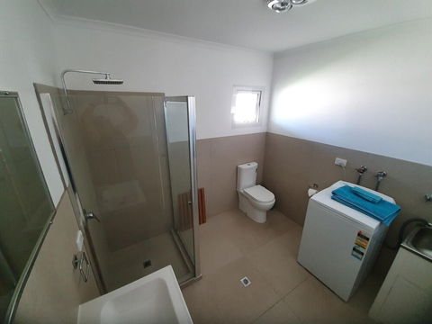 Lil House - Accommodation Guide 5
