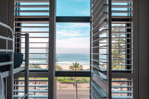 Wake Up! Bondi Beach - Accommodation Asia 4