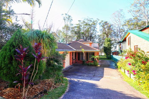 Kingfisher LakeHouse - Accommodation Asia 3