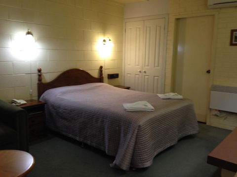 Robertson Country Motel - Accommodation Guide 4