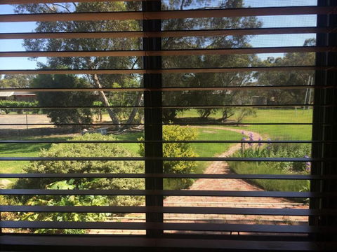 Willalooka Tavern - Accommodation Guide 2