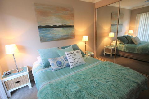 CHILL OUT LAKESIDE At FORSTER - Accommodation Guide 4