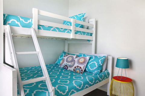 Seaview Sunset Holiday Apartments - Accommodation Asia 1