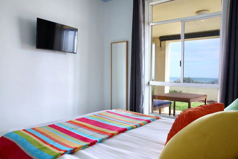 Seaview Sunset Holiday Apartments - Accommodation Asia 7