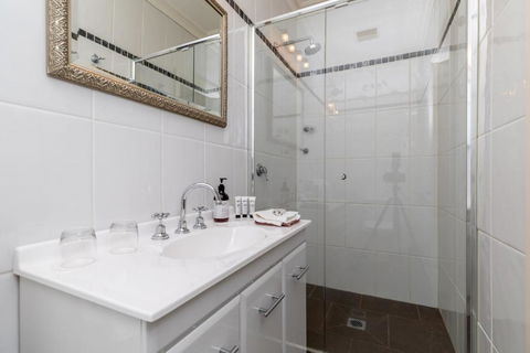 94Best Apartments - Accommodation Asia 4