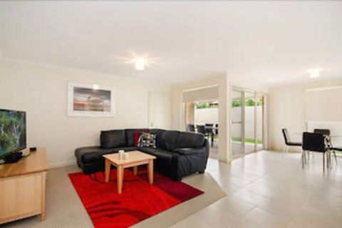 Fringe Apartments - Accommodation Guide 0