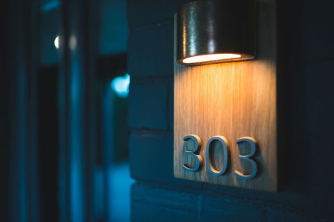 The Houston - Accommodation Guide 6