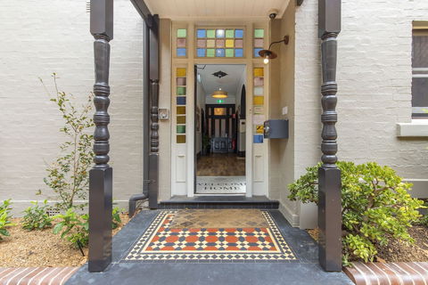 Dalziel Lodge - Accommodation Asia 3