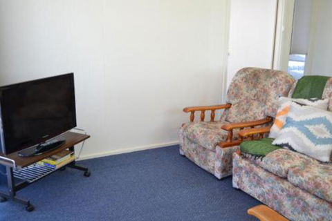 Sundial Holiday Units - Accommodation Asia 3