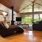 Romantic Treehouse Getaway - Accommodation Asia 0