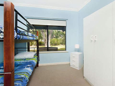 Holiday On The Terrace - Accommodation Guide 5