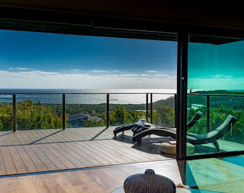 The Roozen Residence - Accommodation Guide 5