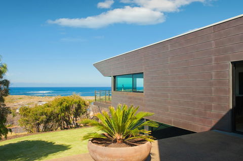 The Roozen Residence - Accommodation Guide 2