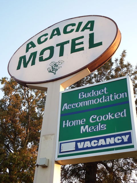 Acacia Motel - Accommodation Guide 1