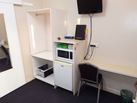 Acacia Motel - Accommodation Guide 6