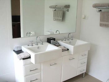 Nightingale Luxury Villas - Accommodation Asia 3