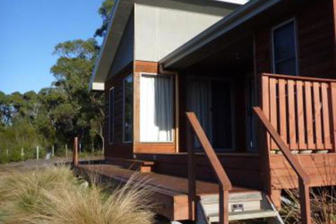 Yakkalla Holiday Cottage - Accommodation Guide 0