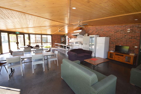BIG4 Albury Tourist Park - Accommodation Guide 4