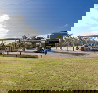 Capricorn Holiday Park - Accommodation Asia