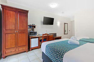 The Coffee House Apartments & Bistro - Accommodation Asia 6