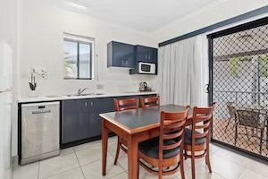 The Coffee House Apartments & Bistro - Accommodation Asia 12