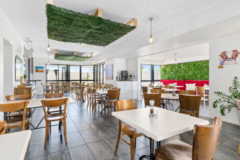 The Stirling Hotel Rockhampton - Accommodation Asia 6