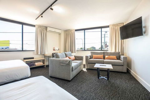 Chardons Corner Hotel - Accommodation Guide 3