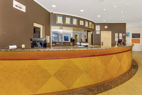Comfort Inn & Suites Goodearth - Accommodation Asia 3
