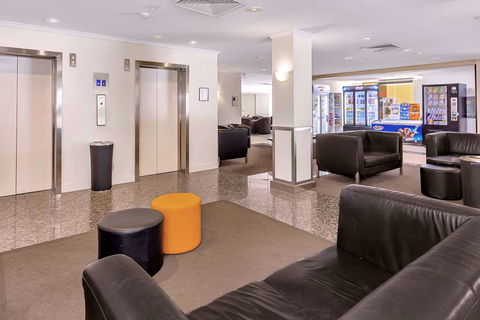 Comfort Inn & Suites Goodearth - Accommodation Asia 4