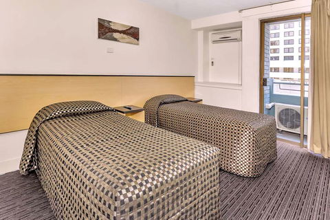 Comfort Inn & Suites Goodearth - Accommodation Asia 6